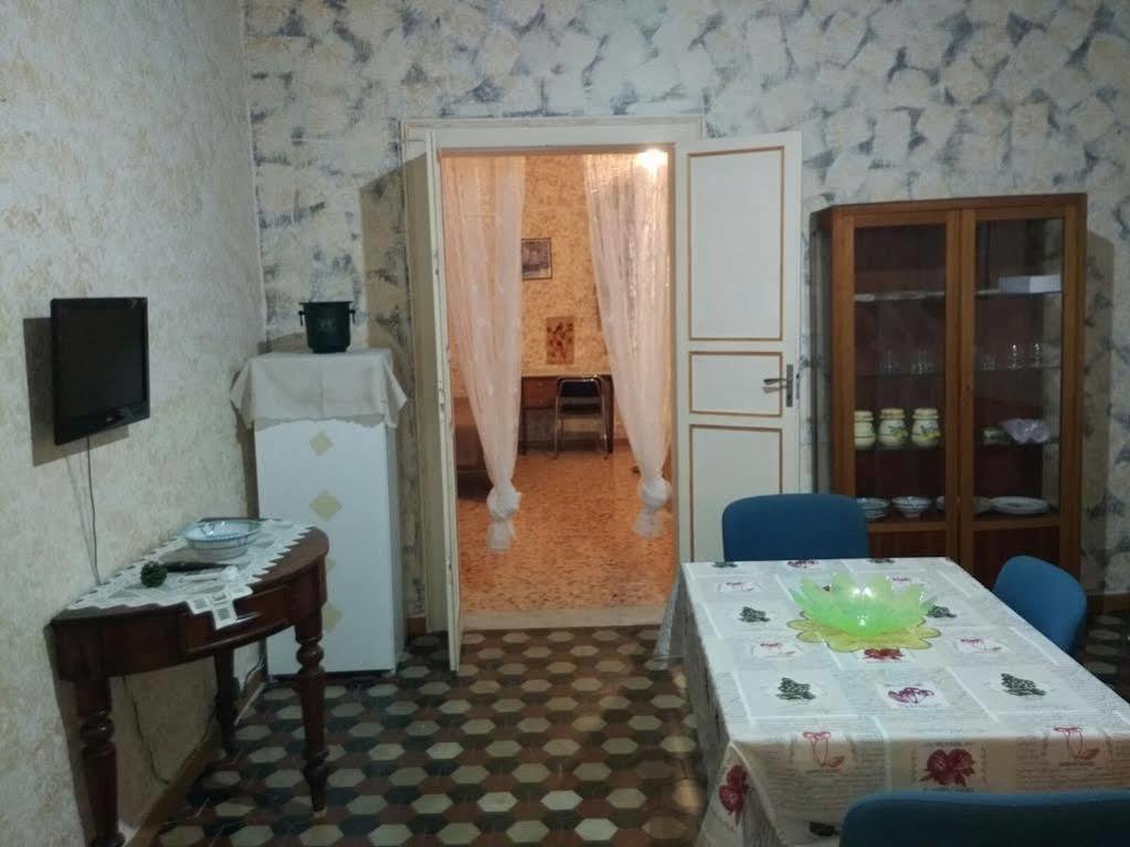Appartamenti Piazza Vittorio Trapani Exterior foto